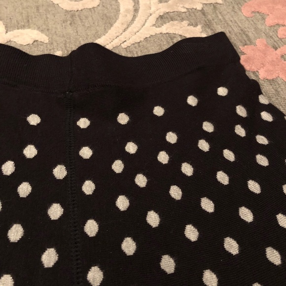 Heavy knit stretchy skirt - Picture 2 of 3